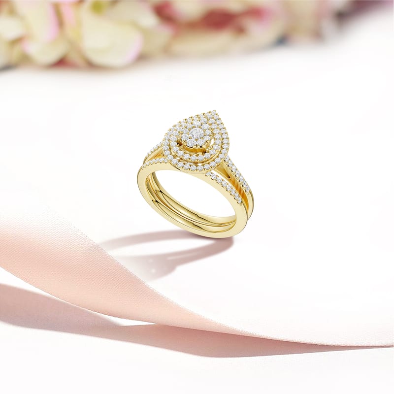 IGI Certified 1/2ct TDW Diamond Cluster Pear Shaped Frame Bridal Set in 14K Yellow Gold for Women