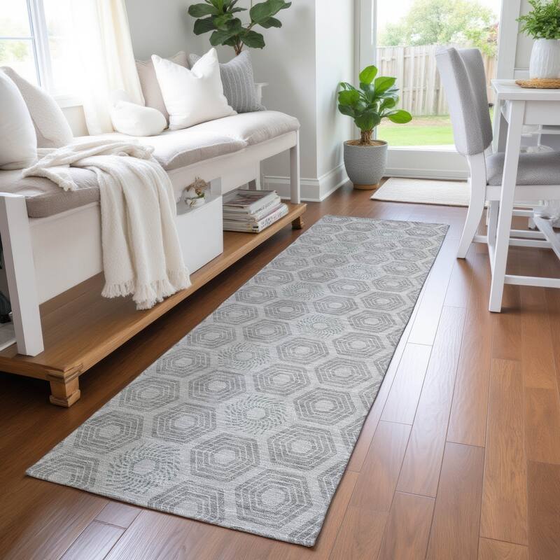Machine Washable Indoor/ Outdoor Modern Hugoton Chantille Rug