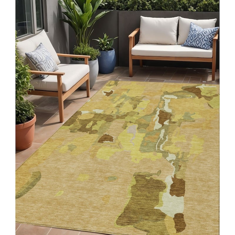 HomeRoots Abstract Transitional Rectangle Outdoor Rug - 5' X 8'