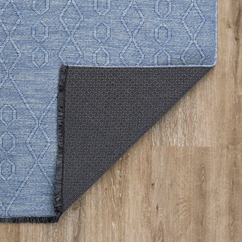 Alameda Solid Color Geometric Machine Washable Indoor Area Rug