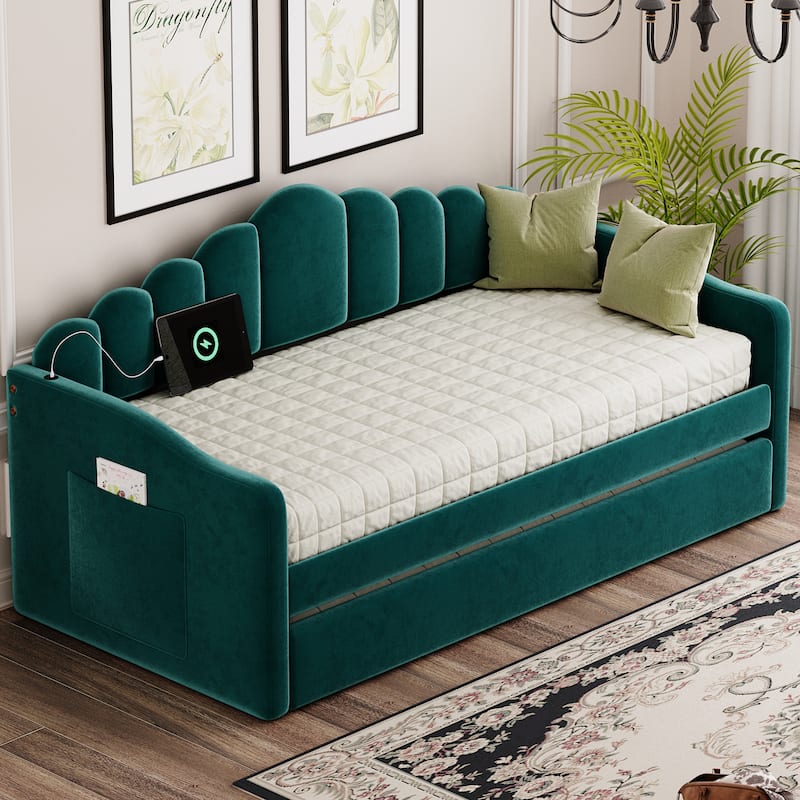 Twin Size Velvet Upholstered Daybed with Trundle and USB Charging Ports, Green