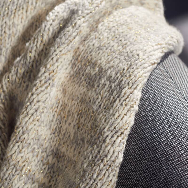 SAFAVIEH Nobuko Knit Throw