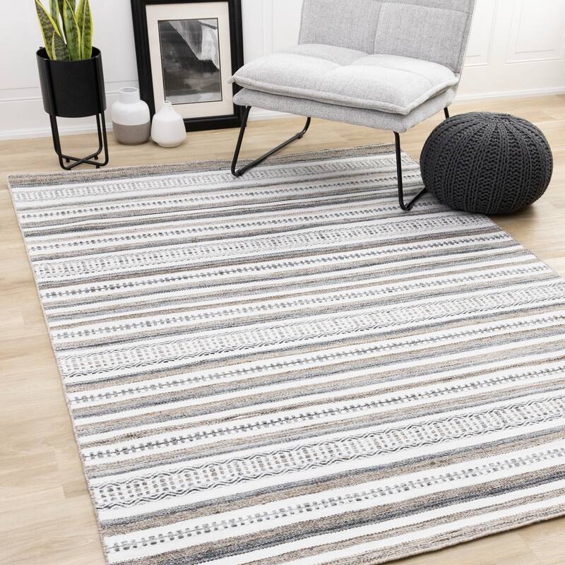 Ariana Collection - Intricate Southwest White Grey Area Rug