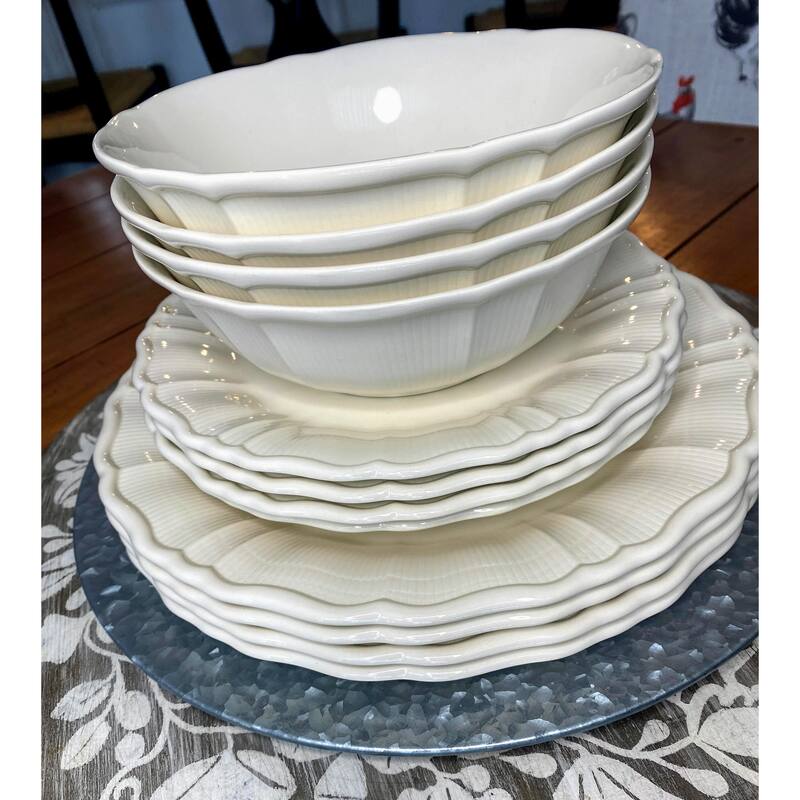 Red Vanilla Antique White 12Pc Dinner Set