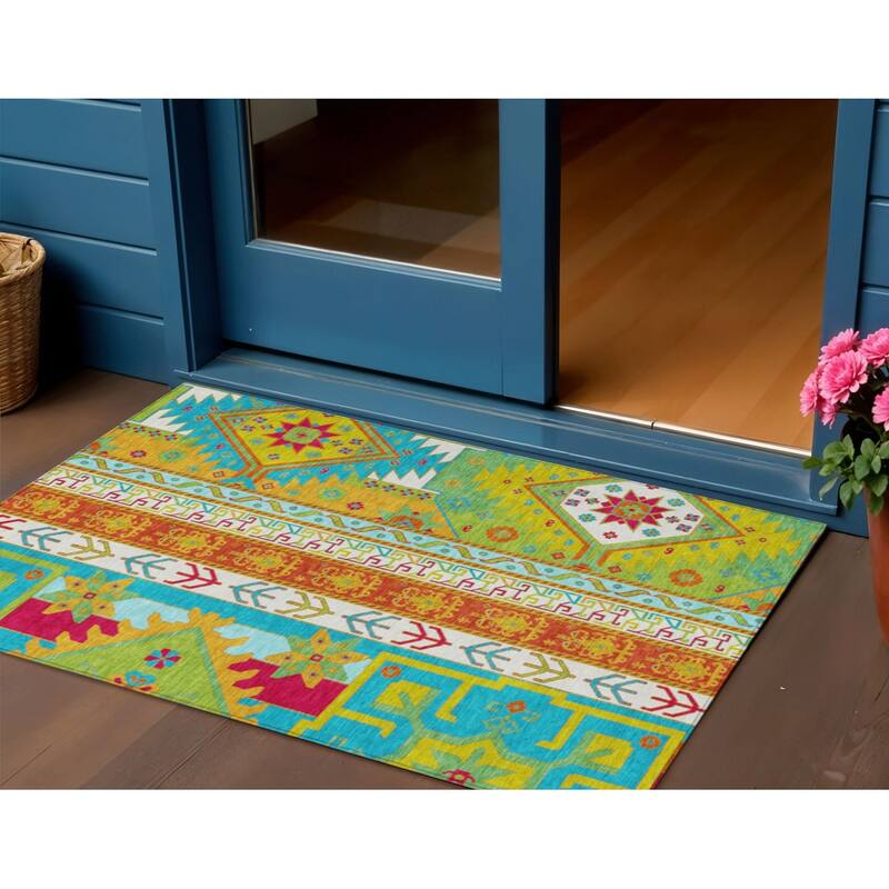 HomeRoots Aztec Transitional Rectangle Outdoor Rug - 3' x 5'