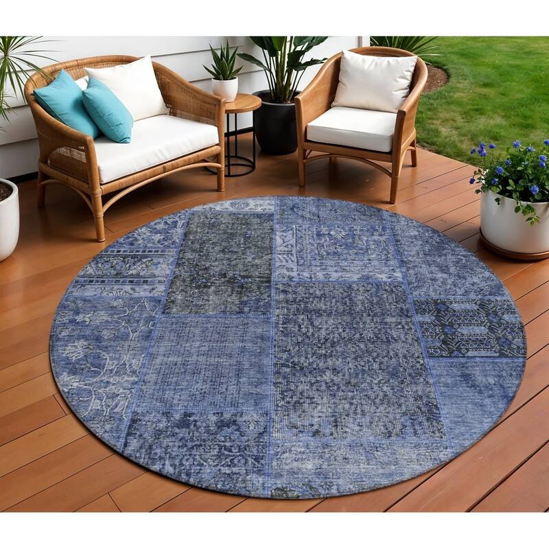 HomeRoots Patchwork Transitional Rectangle Outdoor Rug - 8' Round