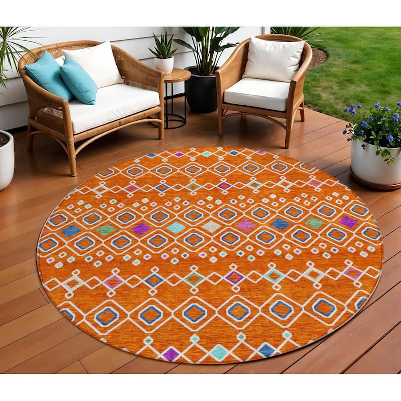 HomeRoots Geometric Modern Rectangle Outdoor Rug - 8' Round