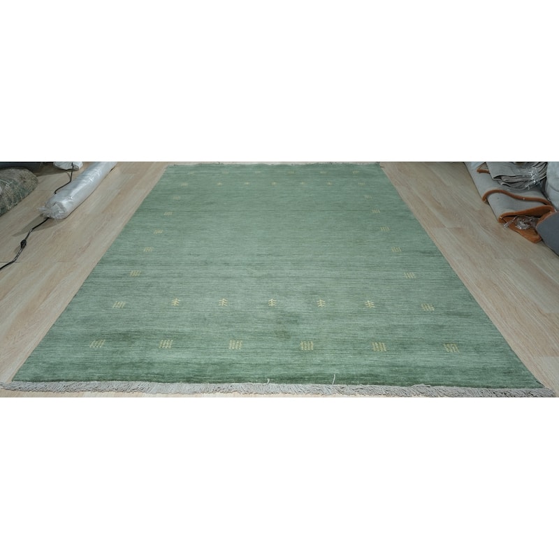 Green Contemporary Transitional Lori Baft Area Rug - Elegant and Timeless Design