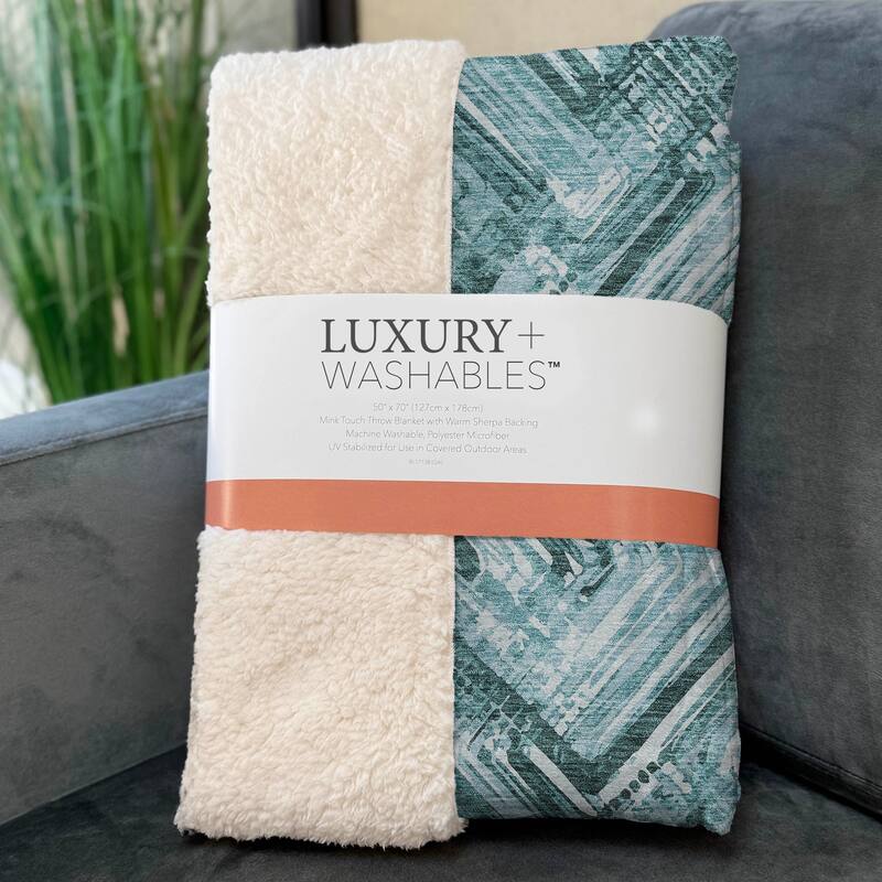 Premium Machine Washable Modern Chevron Sherpa Throw Blanket