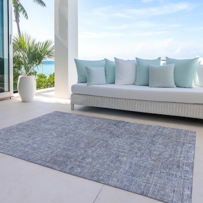 Machine Washable Indoor/ Outdoor Chantille Distressed Traditional Rug
