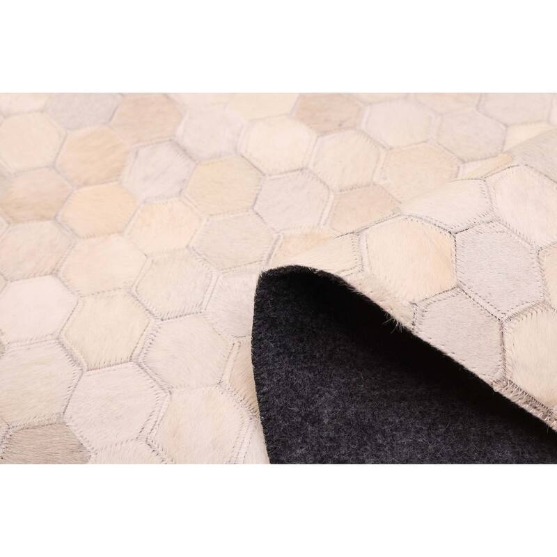 ECARPETGALLERY Handmade Cowhide Patchwork Ivory Leather Rug - 7' x 7'