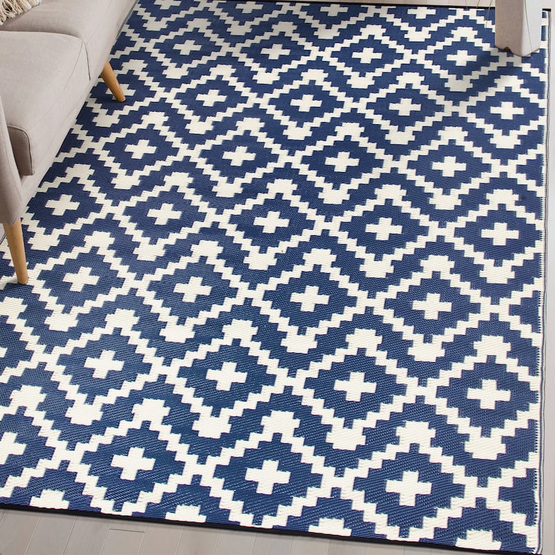 Trellis Geometric Reversible Plastic Outdoor Rugs