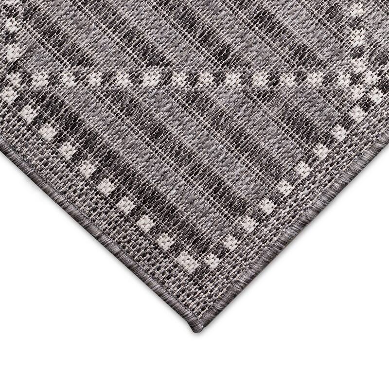 Liora Manne Malibu Checker Diamond Indoor/Outdoor Rug