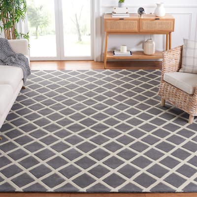 SAFAVIEH Handmade Chatham Retha Modern Moroccan Wool Rug
