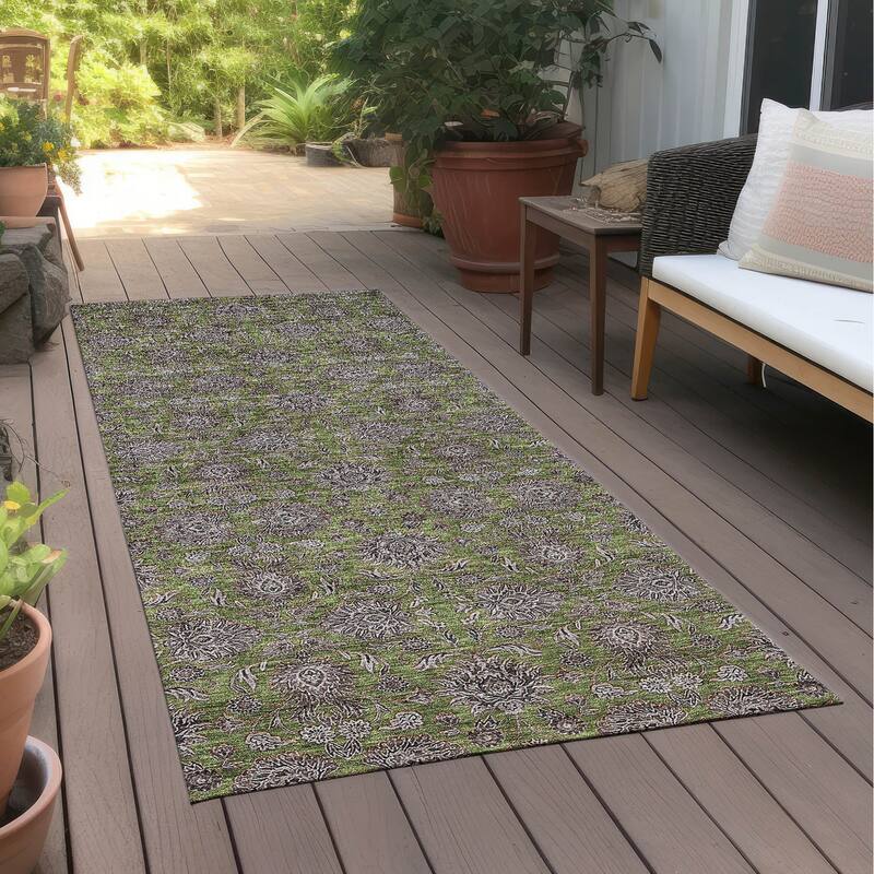 Machine Washable Indoor/ Outdoor Chantille Traditional Floral Rug