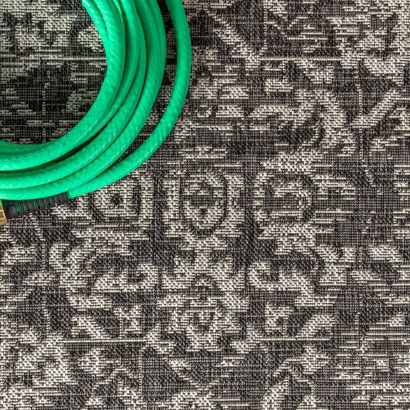 JONATHAN Y Medallion Textured Weave Indoor/Outdoor Area Rug