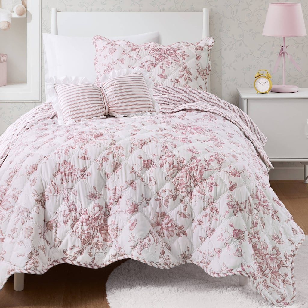 Madison Park Essentials Adele Quilt Set with Decorative Pillow