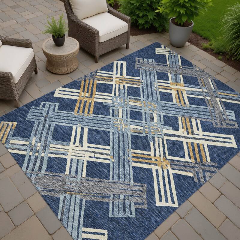 Machine Washable Indoor/ Outdoor Modern Trellis Chantille Rug