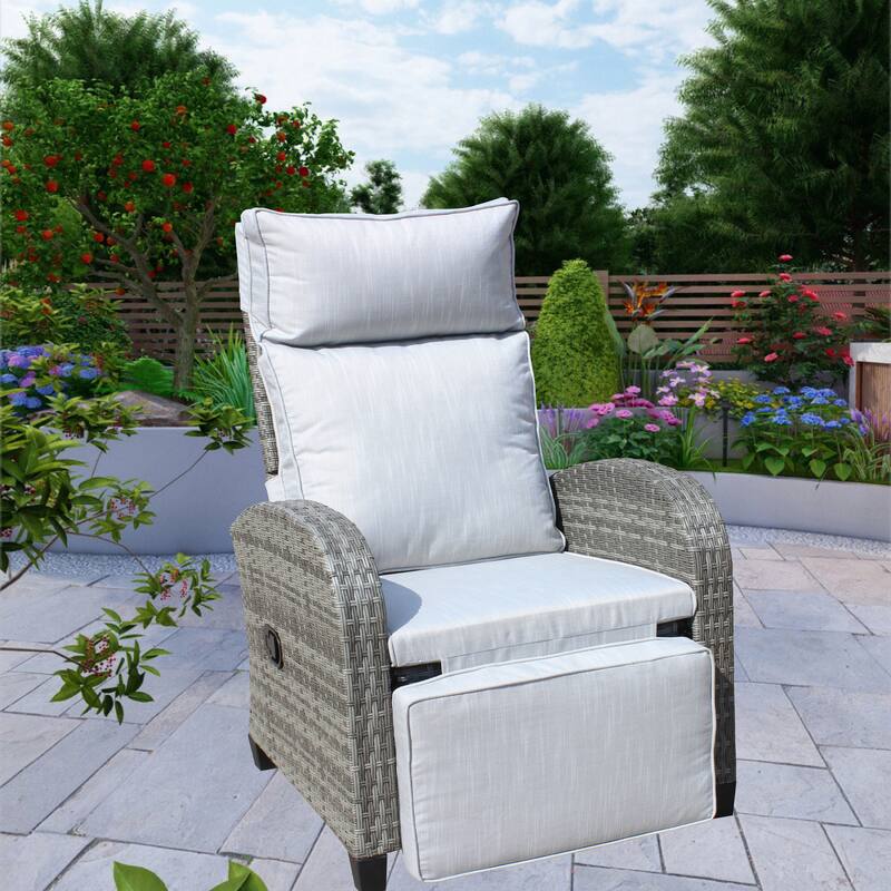 Outdoor Wicker Recliner Chair With Adjustable Backrest And Armrests (Excluding the table)