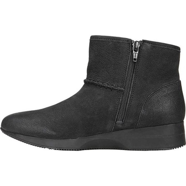 naturalizer julian bootie