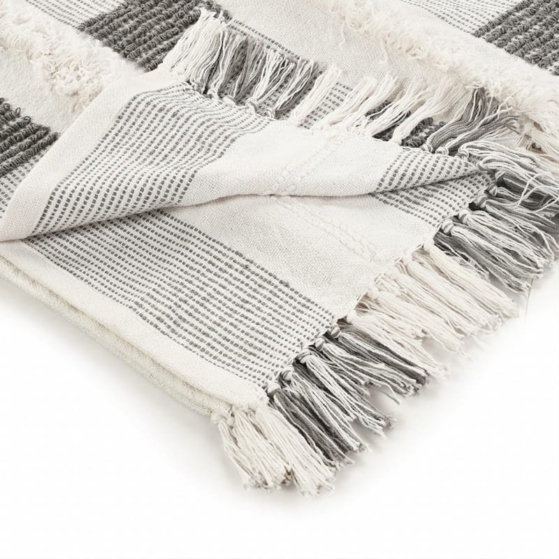 HomeRoots 60" X 50" Gray and White Woven Cotton Checkered Throw Blanket with Fringe