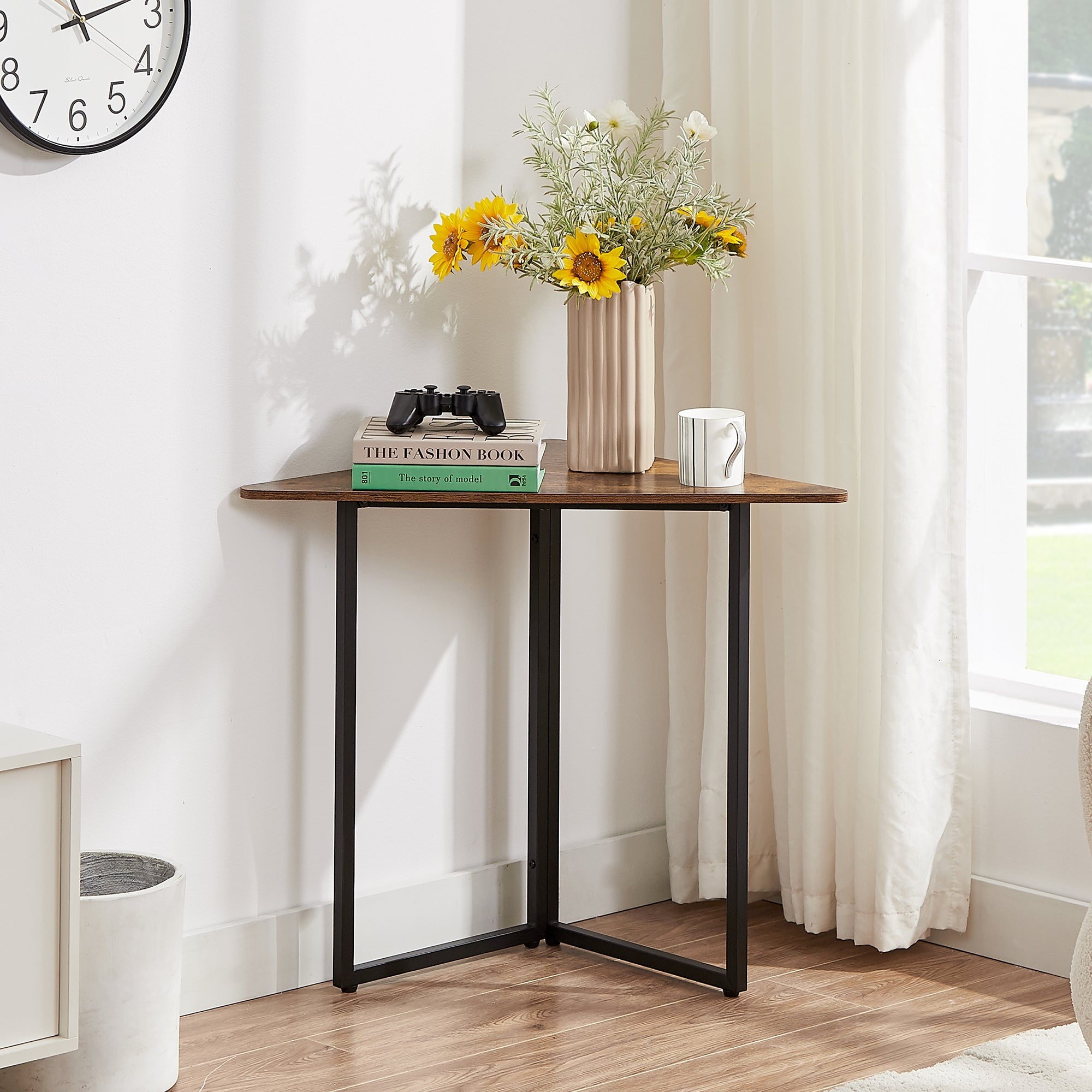 Compact corner store table