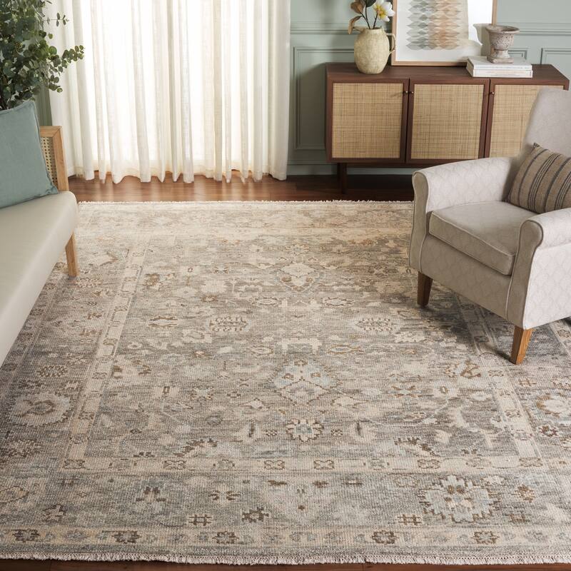 SAFAVIEH Hand-Knotted Samarkand Madhumita Wool Rug - Grey - 6' x 9'
