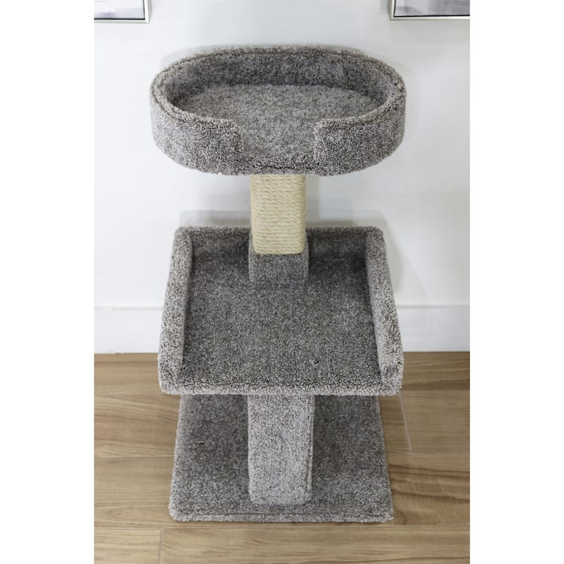 Spacious Carpeted Cat Perch for Big Cats with Raised Edge Lounging Platforms and Sturdy Scratch Posts