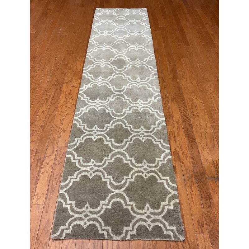 HERAT ORIENTAL Handmade Trellis Wool Rug - 2'6 x 10'