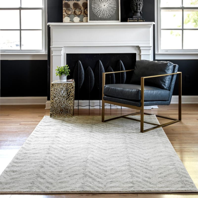 Nuloom Sasha Faded Chevron Area Rug - 8' x 10' - Gray