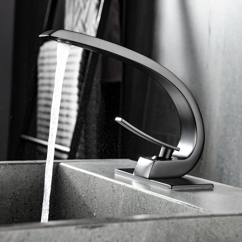 Single Handle Vessel Bathroom Faucet in Matte Black