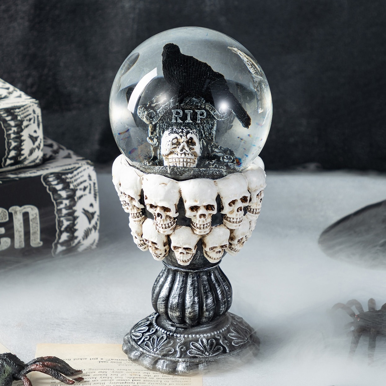 Glitzhome 100mm 7.25''H Halloween Ghost Resin Stacked Skull Waterglobe
