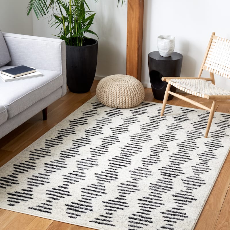 SAFAVIEH Tulum Constance Moroccan Boho Rug - 6'7" x 8'7" - Ivory/Black