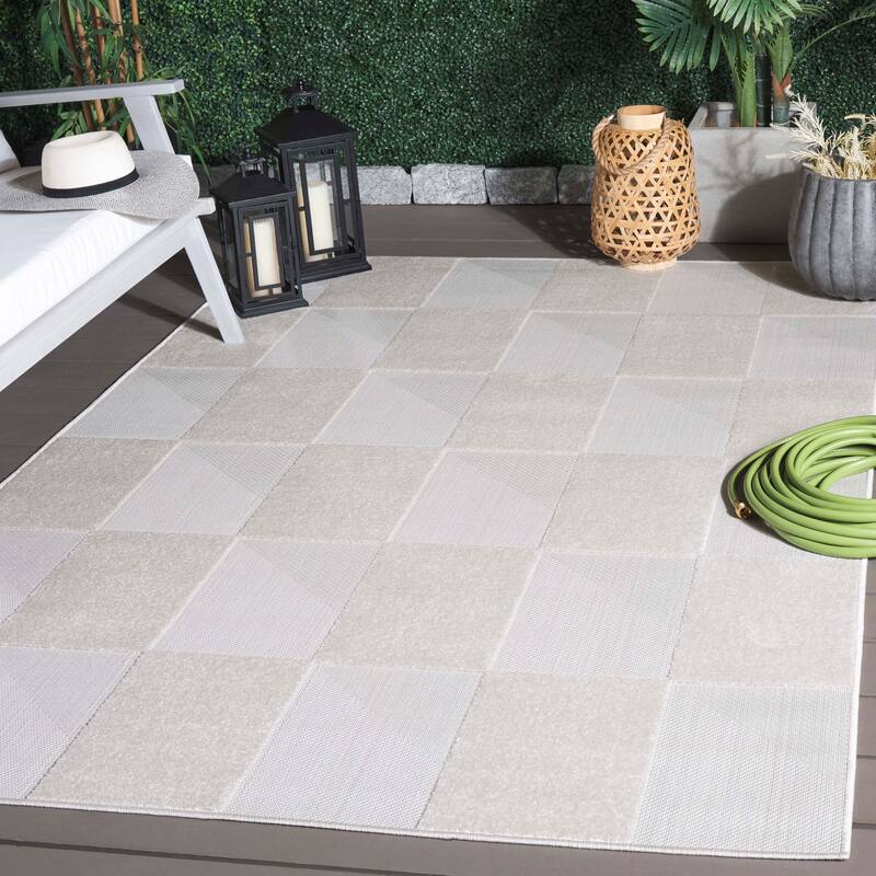 SAFAVIEH Stella Radita Modern & Contemporary Rug - 4' x 6' - Ivory