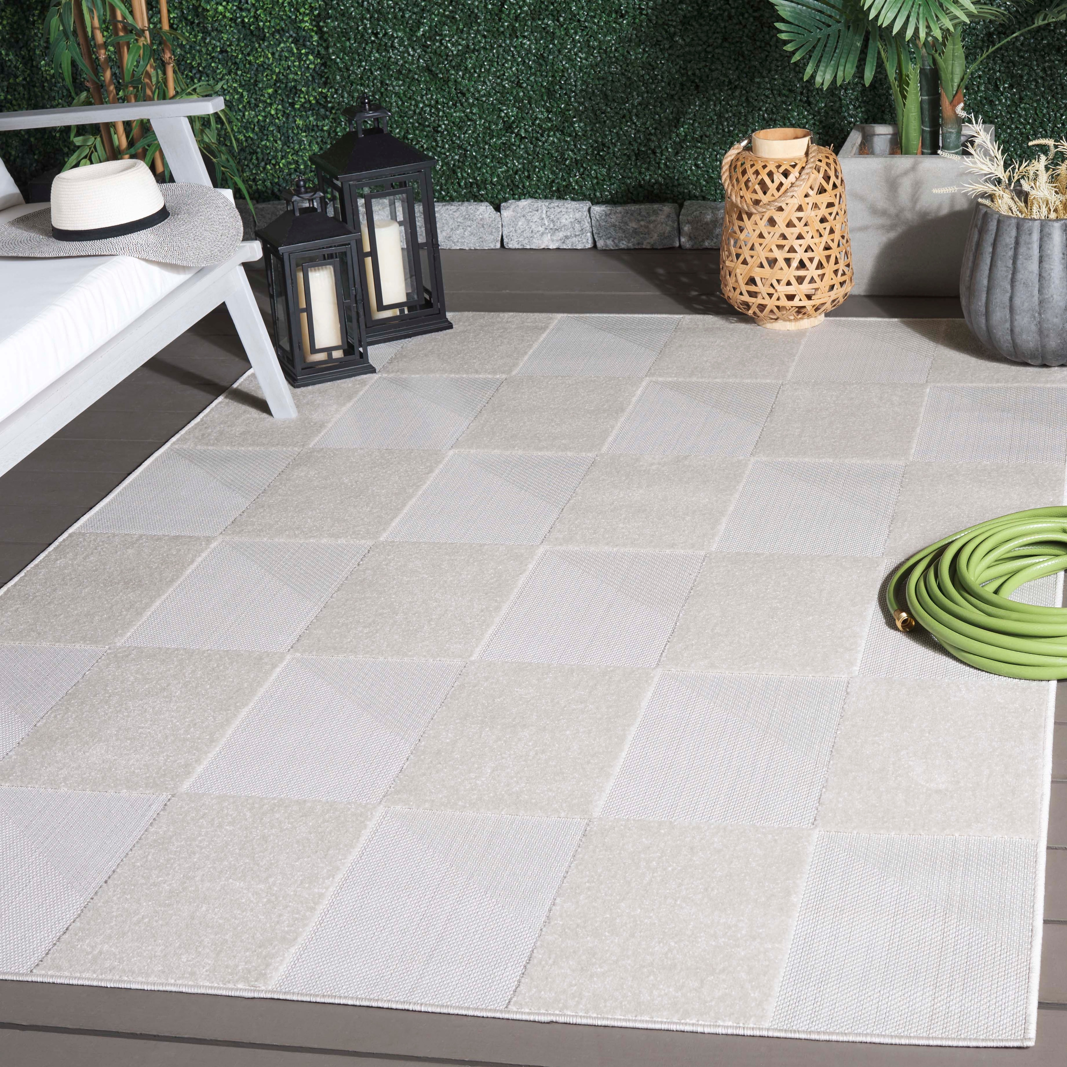 SAFAVIEH Stella Radita Modern & Contemporary Rug