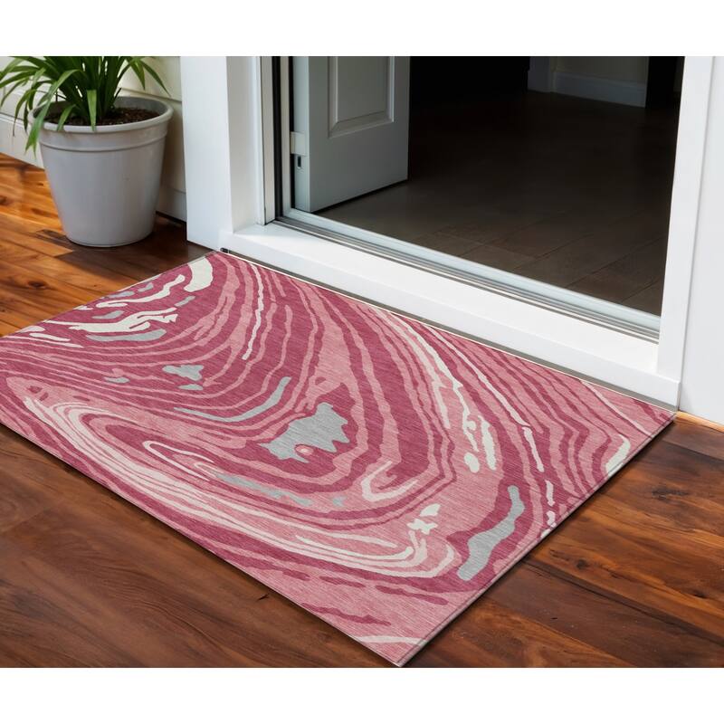 HomeRoots Abstract Transitional Rectangle Outdoor Rug - 3' x 5'