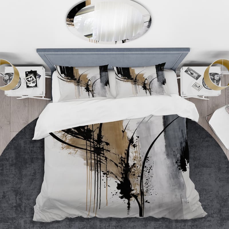 Designart "Black, White And Gold Expression II" Black Modern - Bedding Cover Set With Shams