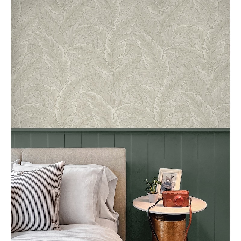 Seabrook Designs Gulf Tropical Leaves Non-Woven Unpasted Wallpaper