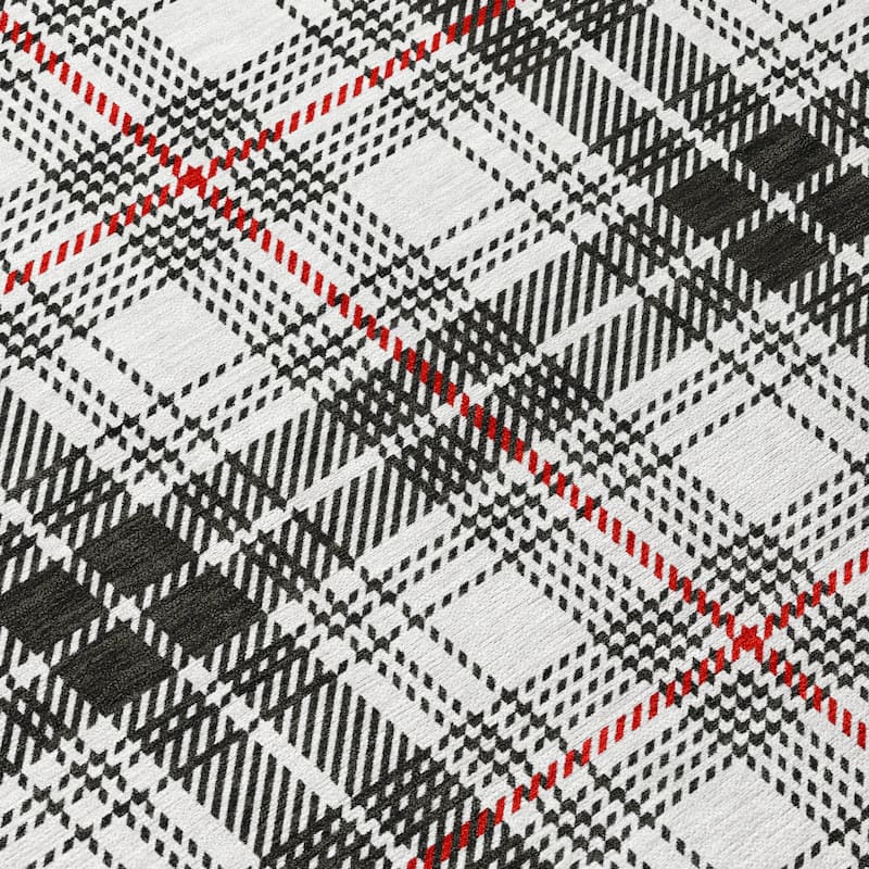 Machine Washable Indoor/ Outdoor Plaid Chantille Rug
