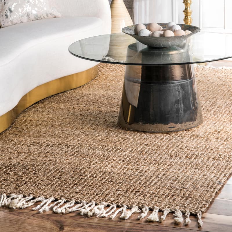 Nuloom Handmade Benavides Tassel Area Rug