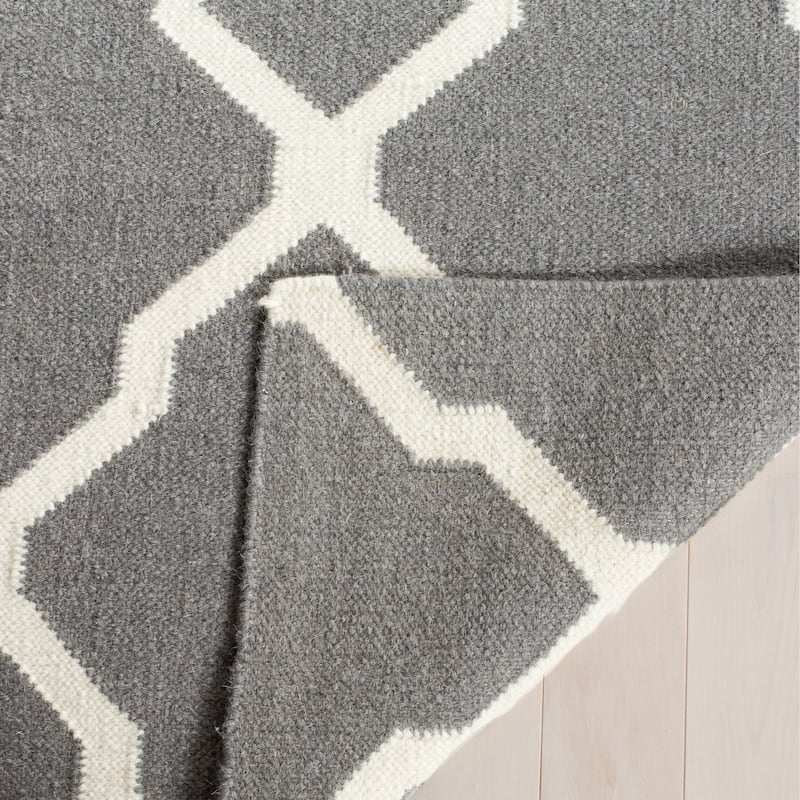SAFAVIEH Handmade Flatweave Dhurries Chiang Modern Moroccan Wool Rug