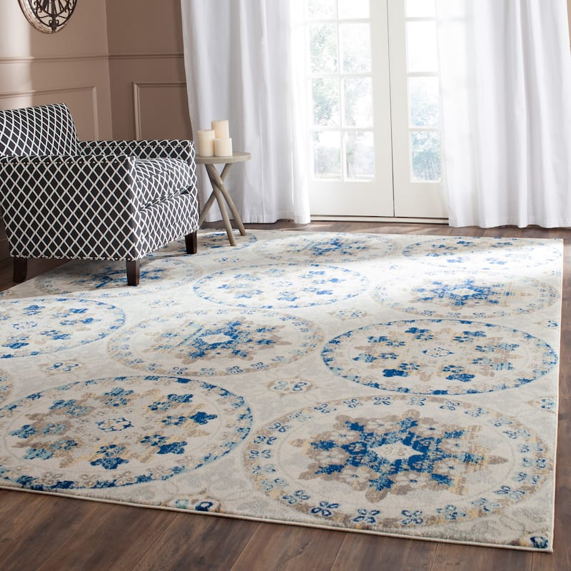 SAFAVIEH Evoke Dildora Distressed Vintage Boho Rug - 5'3" x 7'6" - Ivory/Blue