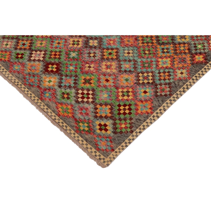 Shabby Chic Balochi Jenkins Gray/Red Hand Knotted Wool Rug - 4'10'' x 6'9''