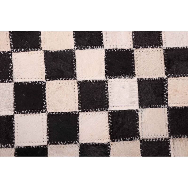 ECARPETGALLERY Handmade Cowhide Patchwork Black, Cream Leather Rug - 4'0 x 6'0