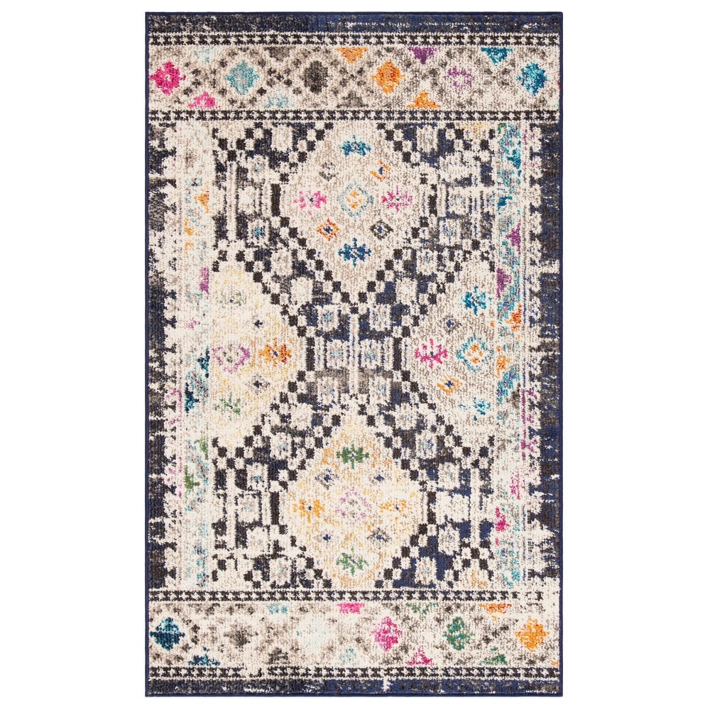 SAFAVIEH, Madison Hortensia Boho Diamond Distressed Rug