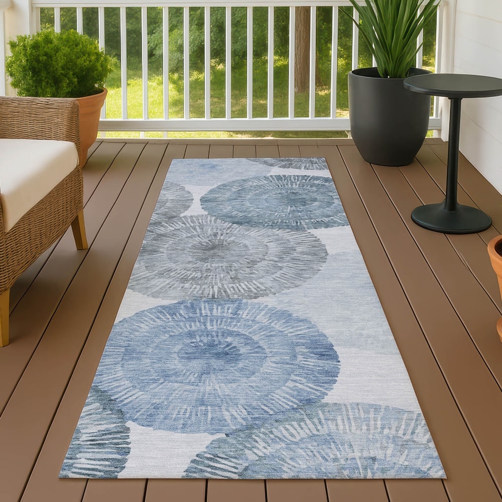 Machine Washable Indoor/ Outdoor Contemporary Devaughn Chantille Rug