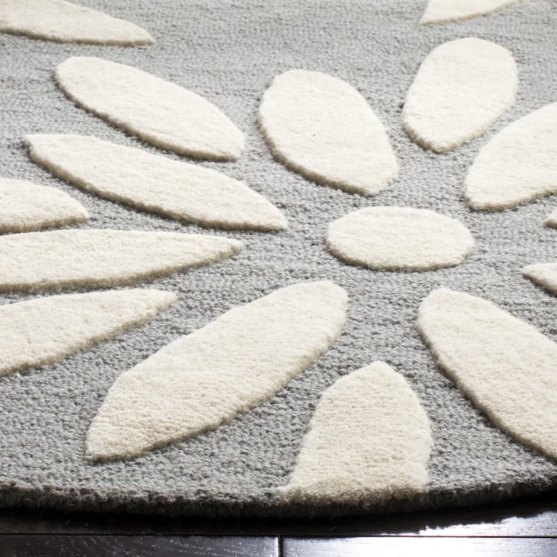 SAFAVIEH Handmade SAFAVIEH Kids Fleurette & Tween Wool Rug