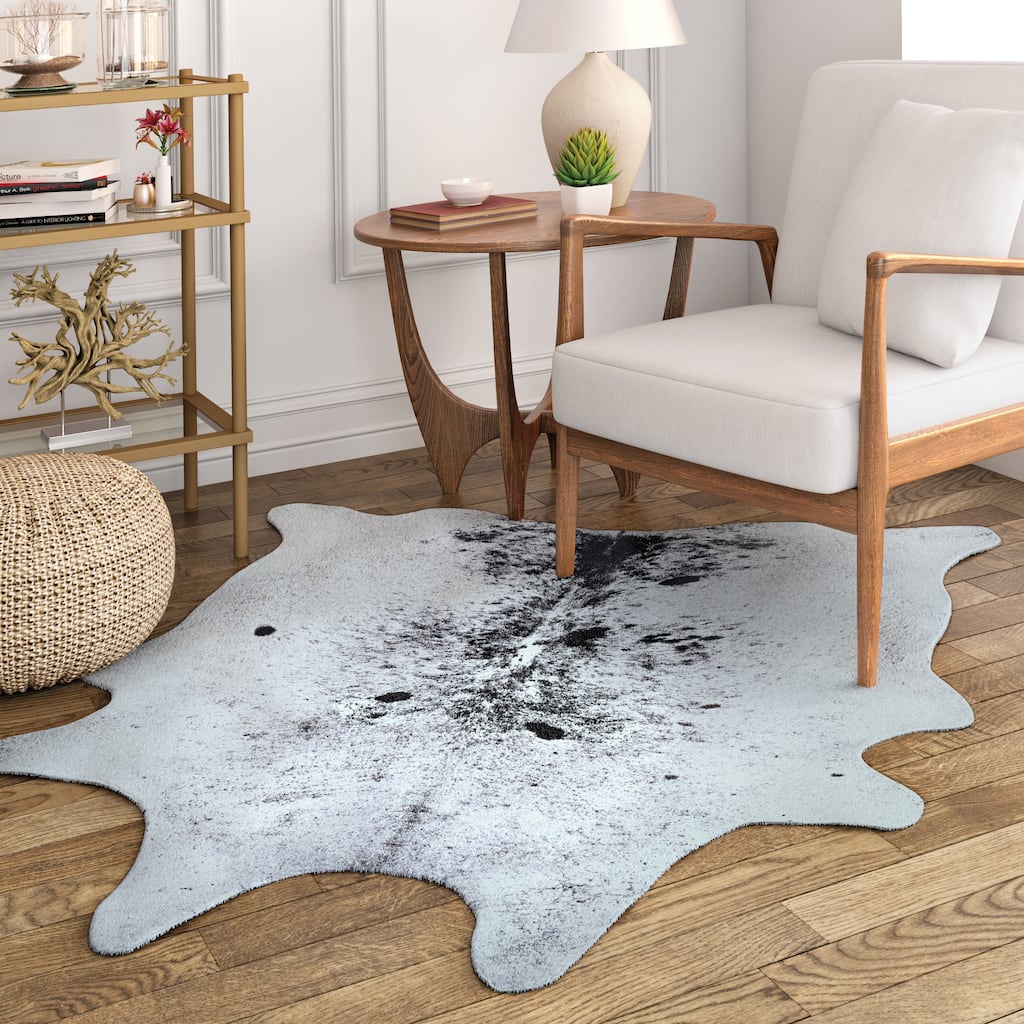 Steppe Hides Ystad Ivory-Black Area Rug