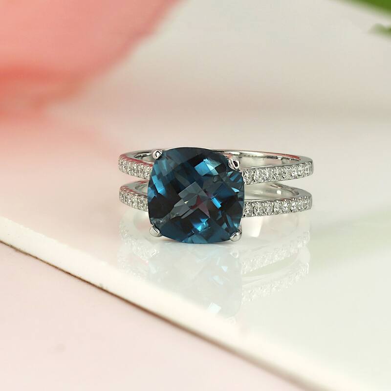 Auriya Modern 5ct Cushion-cut London Blue Topaz and Diamond Engagement Ring 1/4cttw 14k Gold