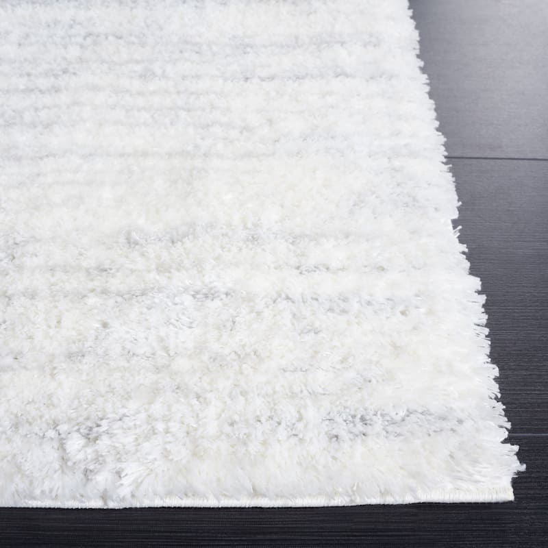 SAFAVIEH Jasmine Renae Glam 1.6-inch Shag Rug - 9' x 12'